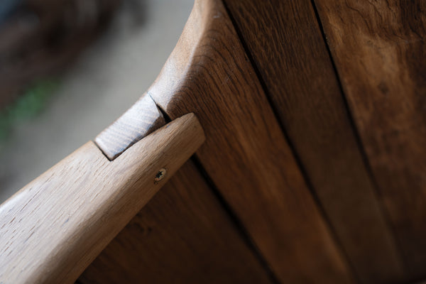 The Hogs Head – Oak Whisky Armchair