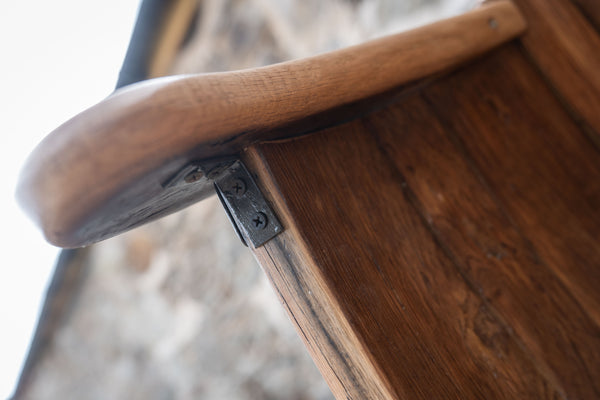 The Hogs Head – Oak Whisky Armchair